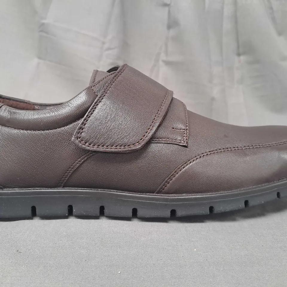 BOXED PAIR OF MALIN LEATHER SHOES IN BROWN UK SIZE 9