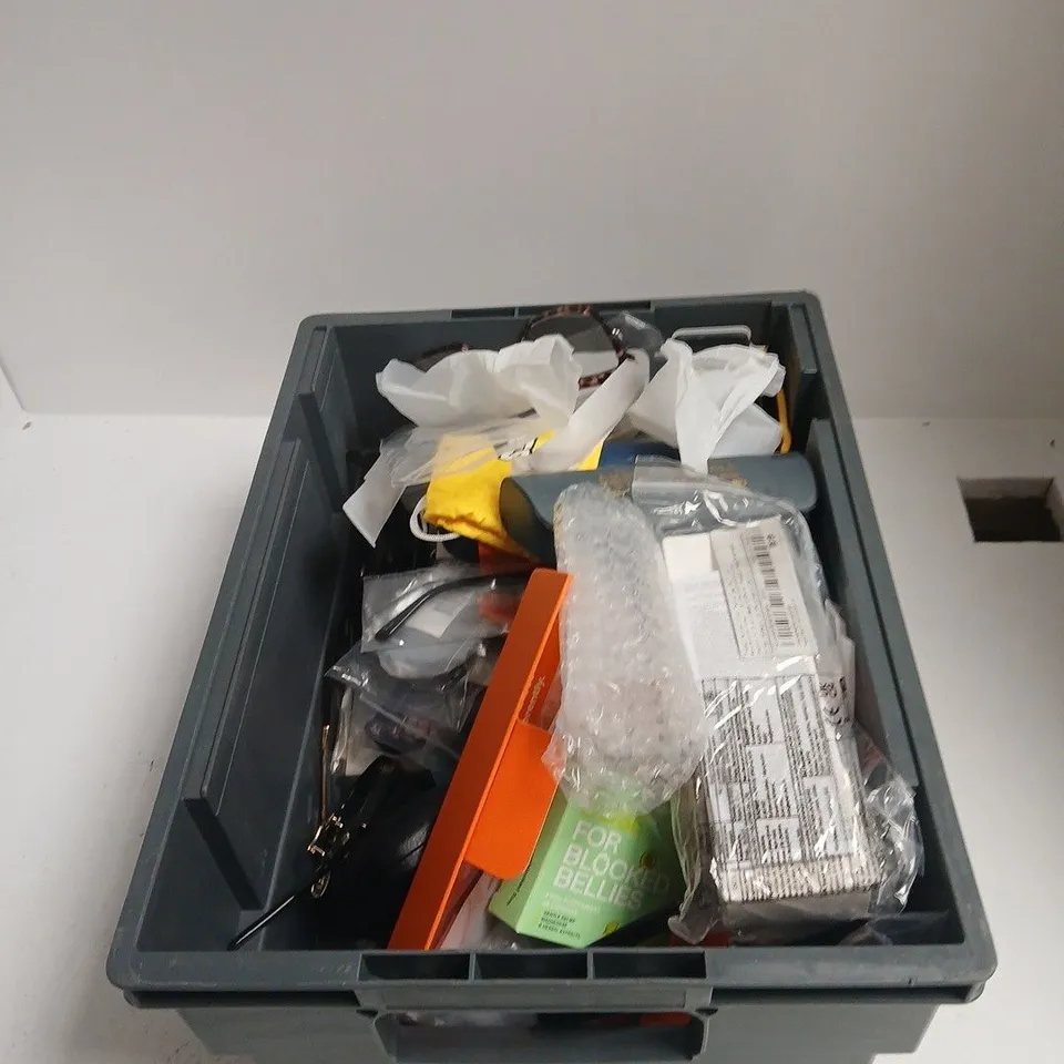 TOTE OF APPROXIMATELY 15 ASSORTED SUNGLASSES TO INCLUDE: EA7 GLASSES