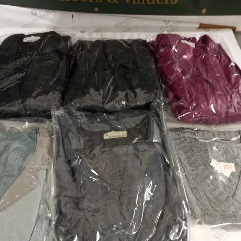 LOT OF 10 ASSORTED BAGGED CLOTHING ITEMS - VARIOUS SIZES