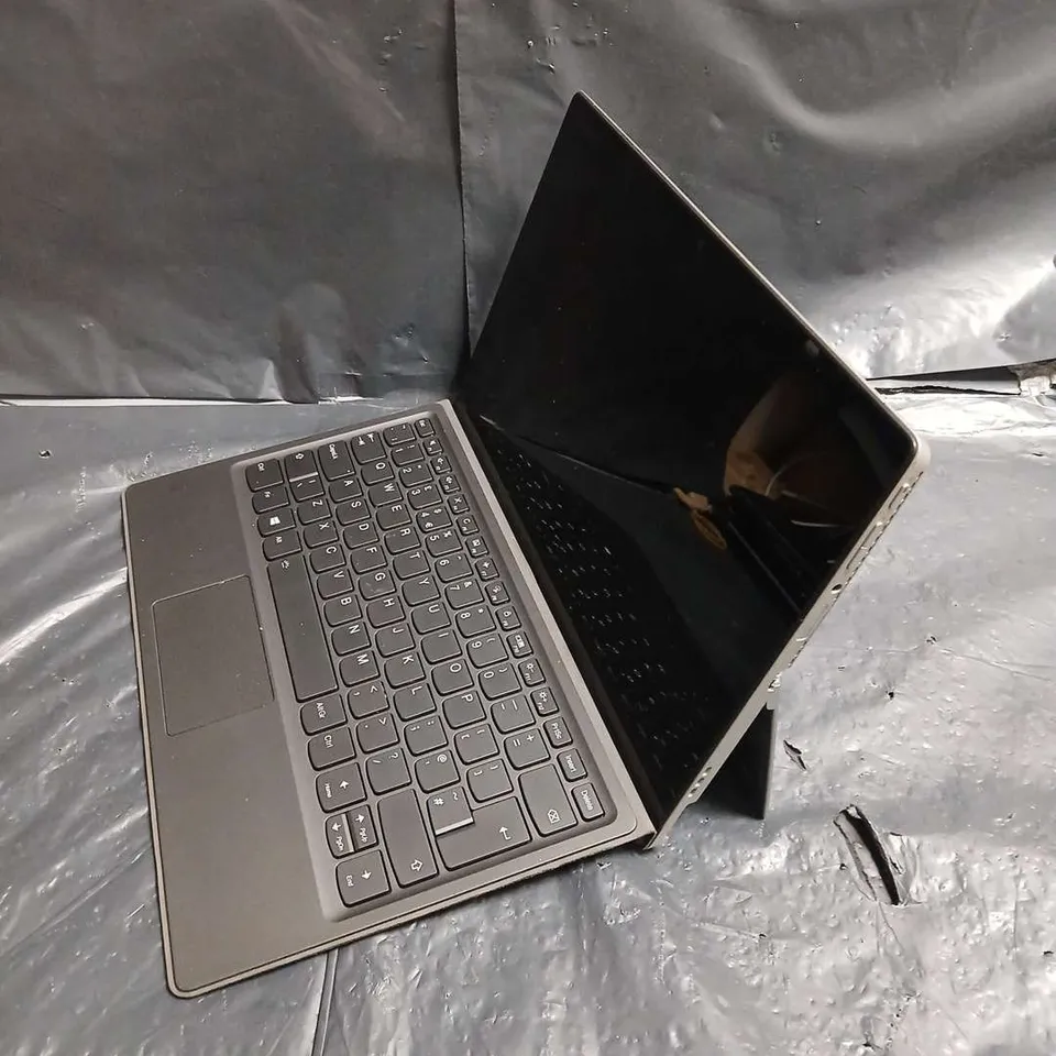 LENOVO MIIX 520-12IKB 2-IN-1 TABLET WITH KEYBOARD – INTEL CORE I5 (8TH GEN)