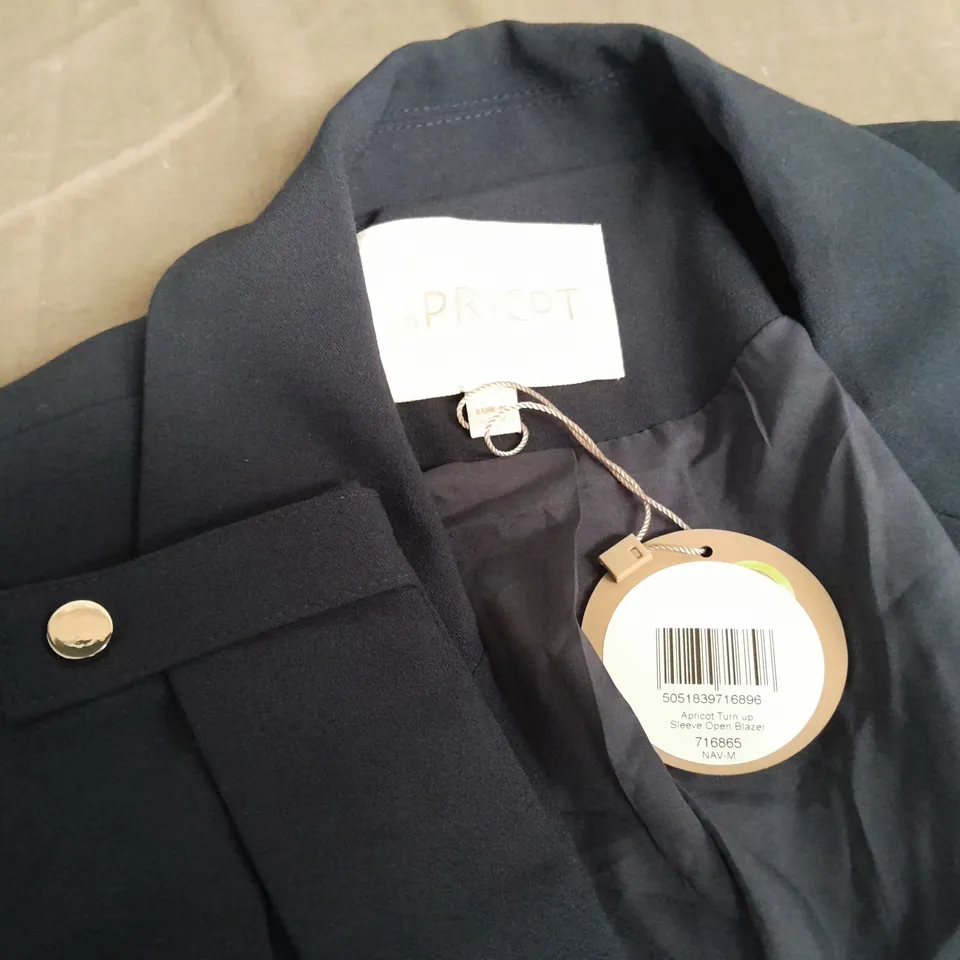 APRICOT TURN UP SLEEVE OPEN BLAZER IN NAVY - M