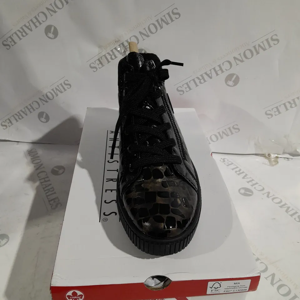 RIEKER TRAINER BOOT SIDE ZIP BLACK PATENT MULTI COLOURED - SIZE UK 7.5 - BOXED 