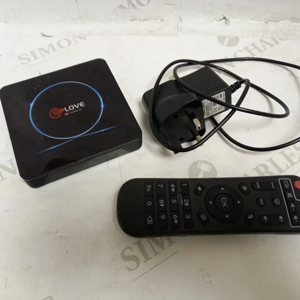 QPLOVE Q12 PLUS 8K ULTRA HD TV BOX