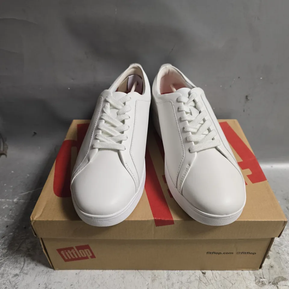 BOXED PAIR OF FITFLOP RALLY SNEAKERS IN WHITE - UK 8