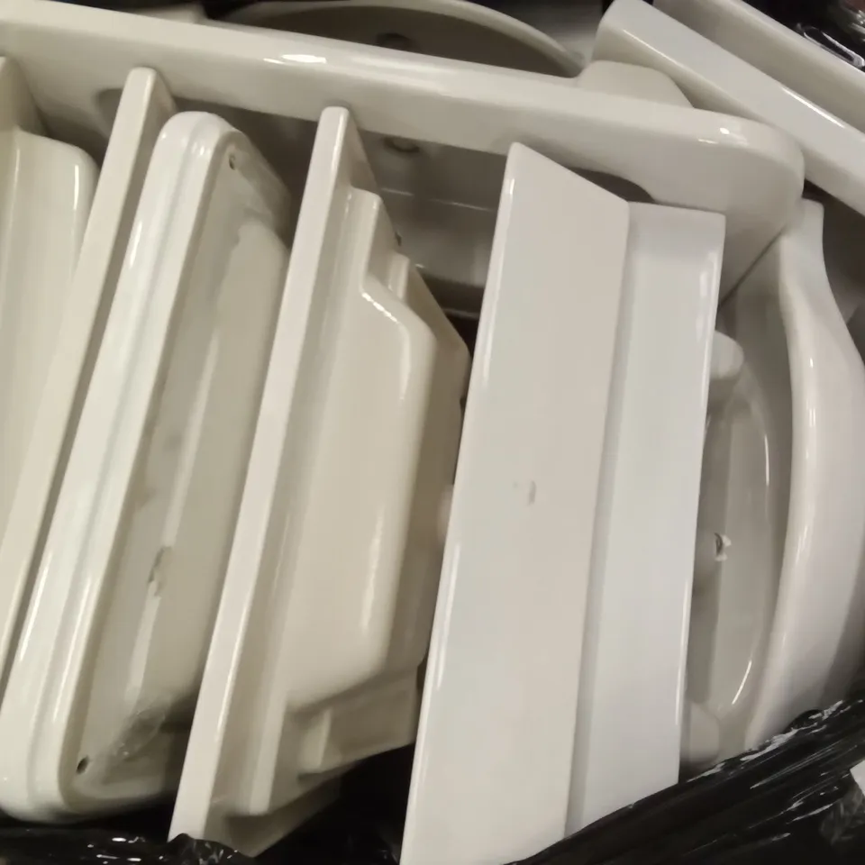 PALLET OF APPROXIMATELY 12 BASINS