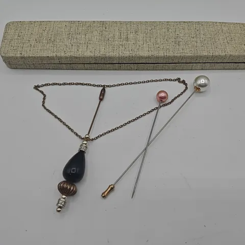 SET OF VINTAGE STICK PINS IN CASE