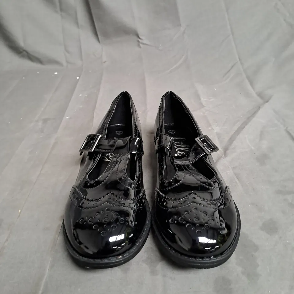 BOXED LOT OF APPROX. 11 PAIRS OF LILLEY BLACK PATENT GIRLS SCHOOL SHOES