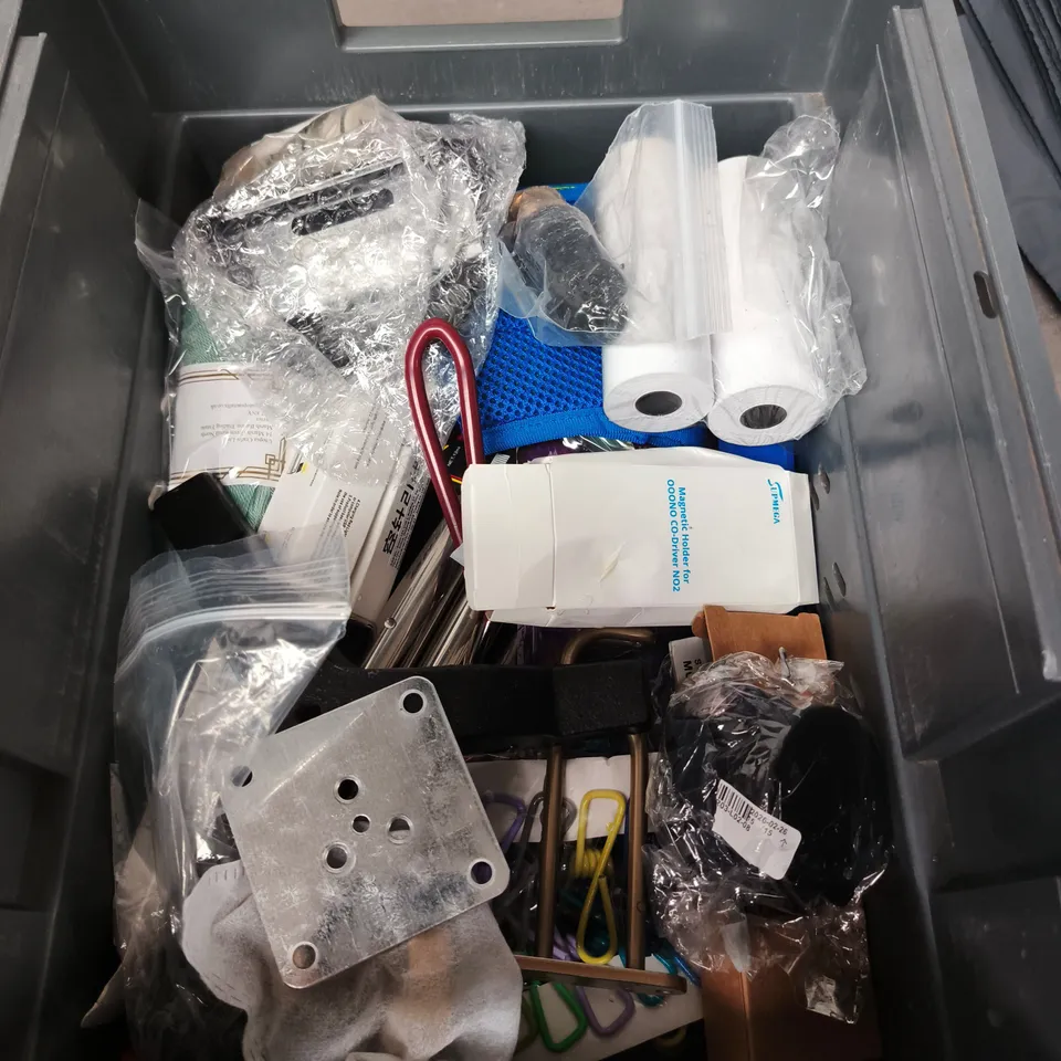 APPROXIMATELY 15 ASSORTED HOUSEHOLD PRODUCTS TO INCLUDE AIR FRESHENERS , COFFEE MACHINE PARTS , ETC 