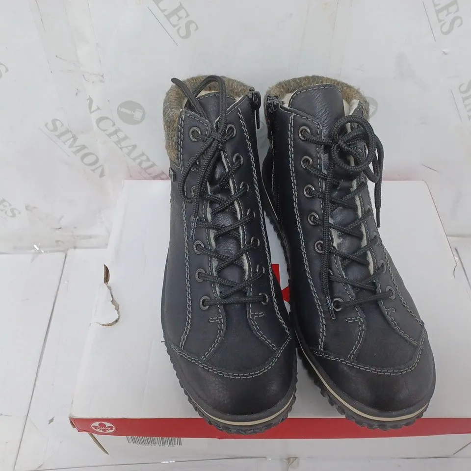 BOXED PAIR OF RIEKER LACE UP BOOTS IN BLACK SIZE 6