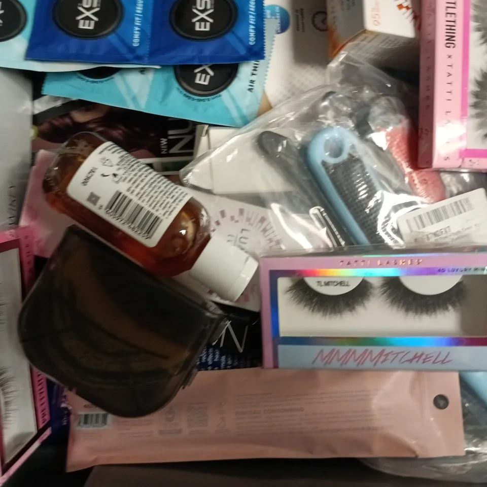 APPROXIMATELY 20 ASSORTED COSMETIC ITEMS TO INCLUDE DR DENT, EXURE, ETC - COLLECTION ONLY