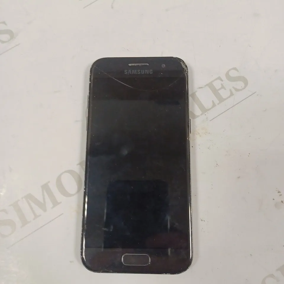 SAMSUNG GALAXY A5 MOBILE PHONE IN BLACK