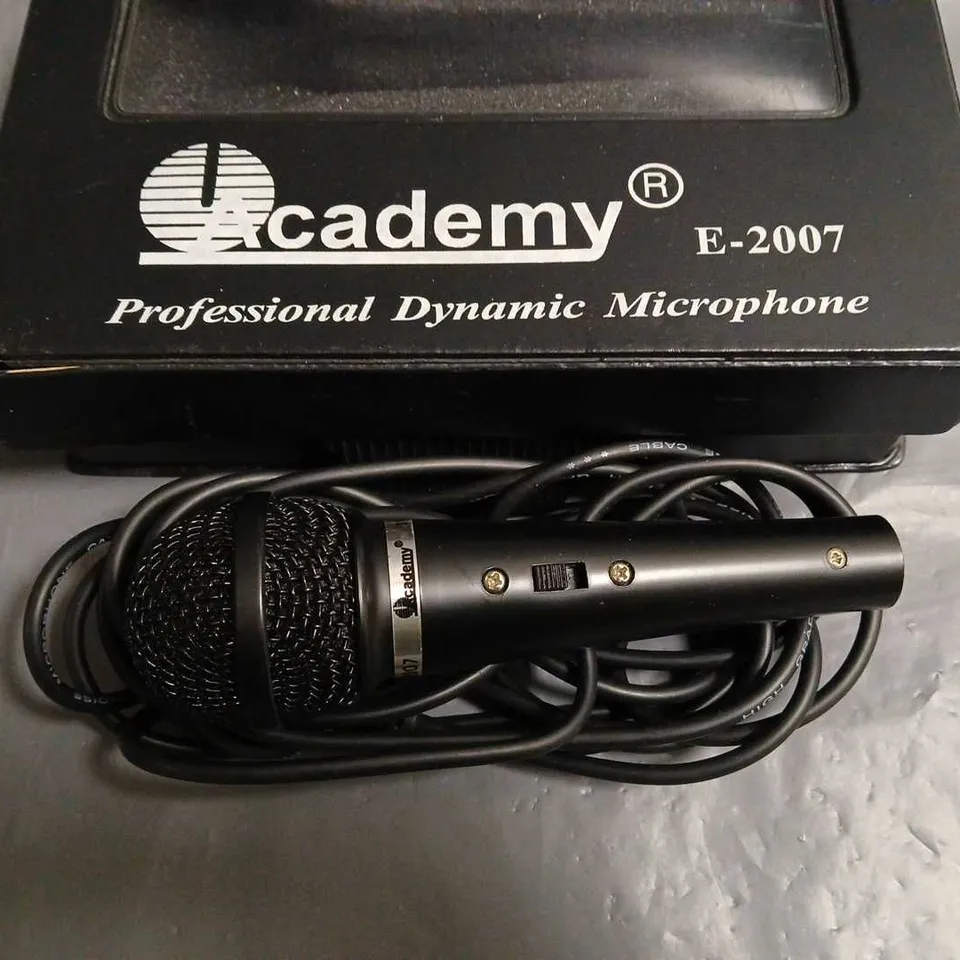 ACADEMY E-2007 PROFESSIONAL DYNAMIC MICROPHONE