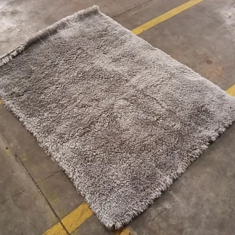 QUALITY DESIGNER AREA RUG - APPROXIMATELY 200CM X 145CM