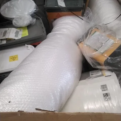 PALLET OF ASSORTED DIY, HOME IMPROVEMENT AND BUILDING PRODUCTS TO INCLUDE; EASY FIX MORTAR, ALL WEATHER JOINTING COMPOUND, BUBBLE WRAP, PERMANENT POTHOLE REPAIR ETC