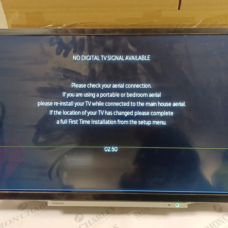BOXED TOSHIBA LCD COLOUR TV 32D3863DB