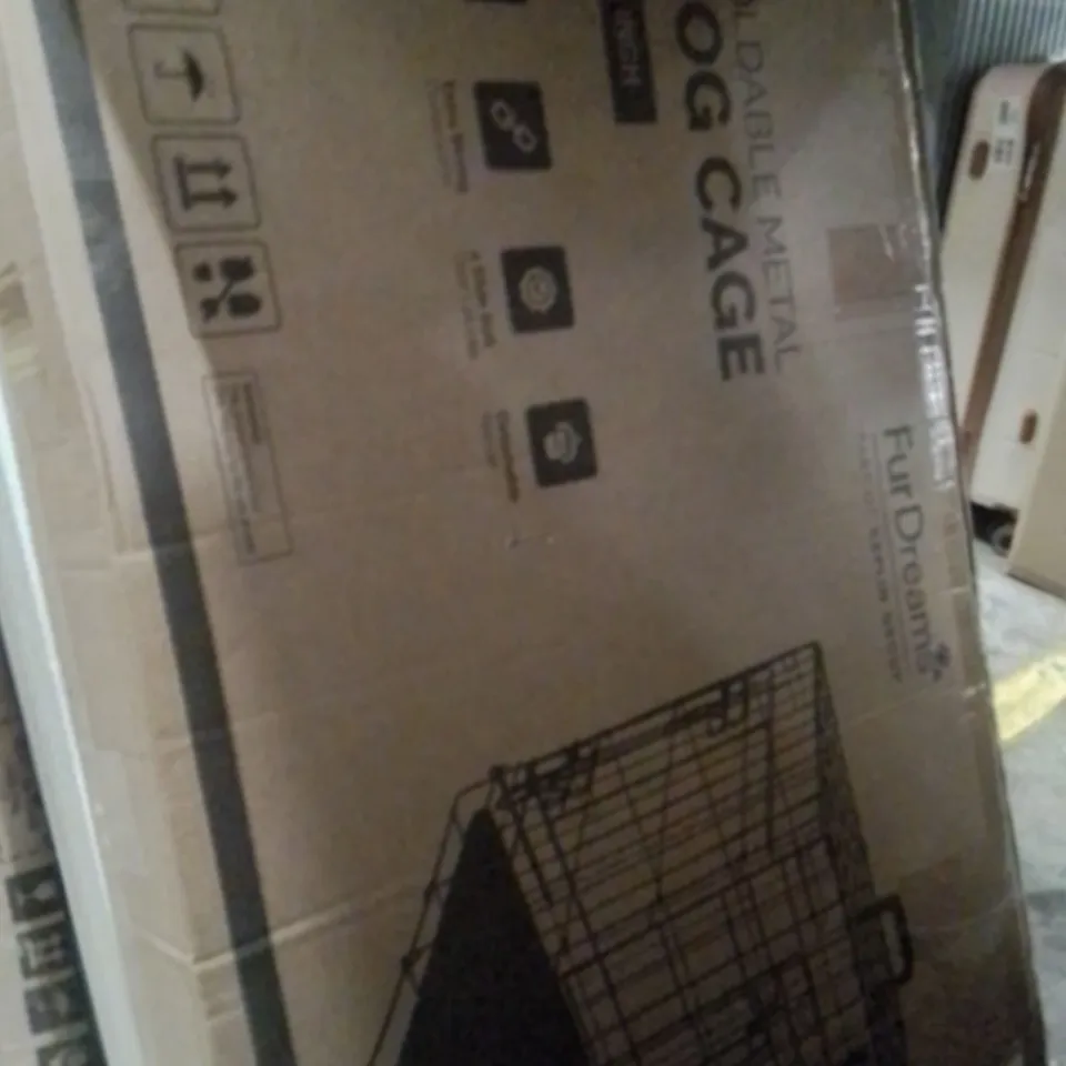 BOXED FURDREAMS 36 INCH FOLDING METAL DOG CAGE