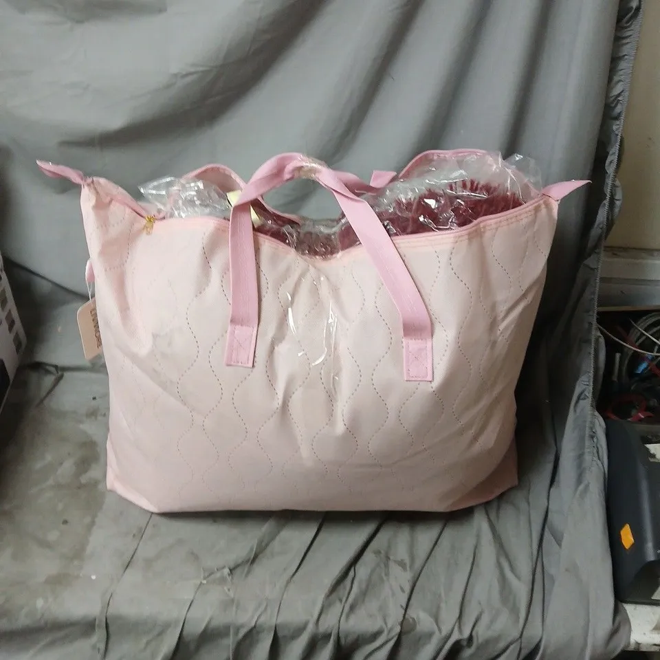 LIVMORE 6-PIECE FAUX FUR COMFORTER SET - UNBOXED 