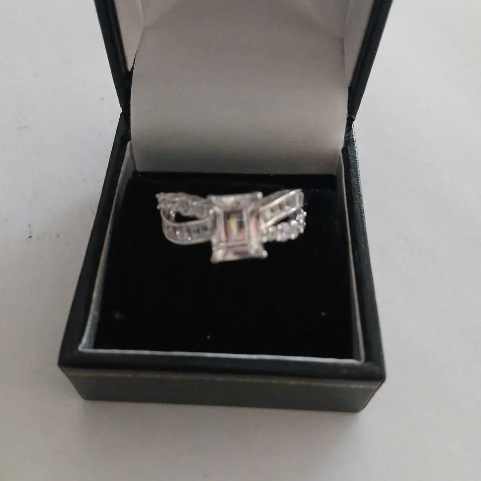 TEN ASSORTED STERLING SILVER RINGS