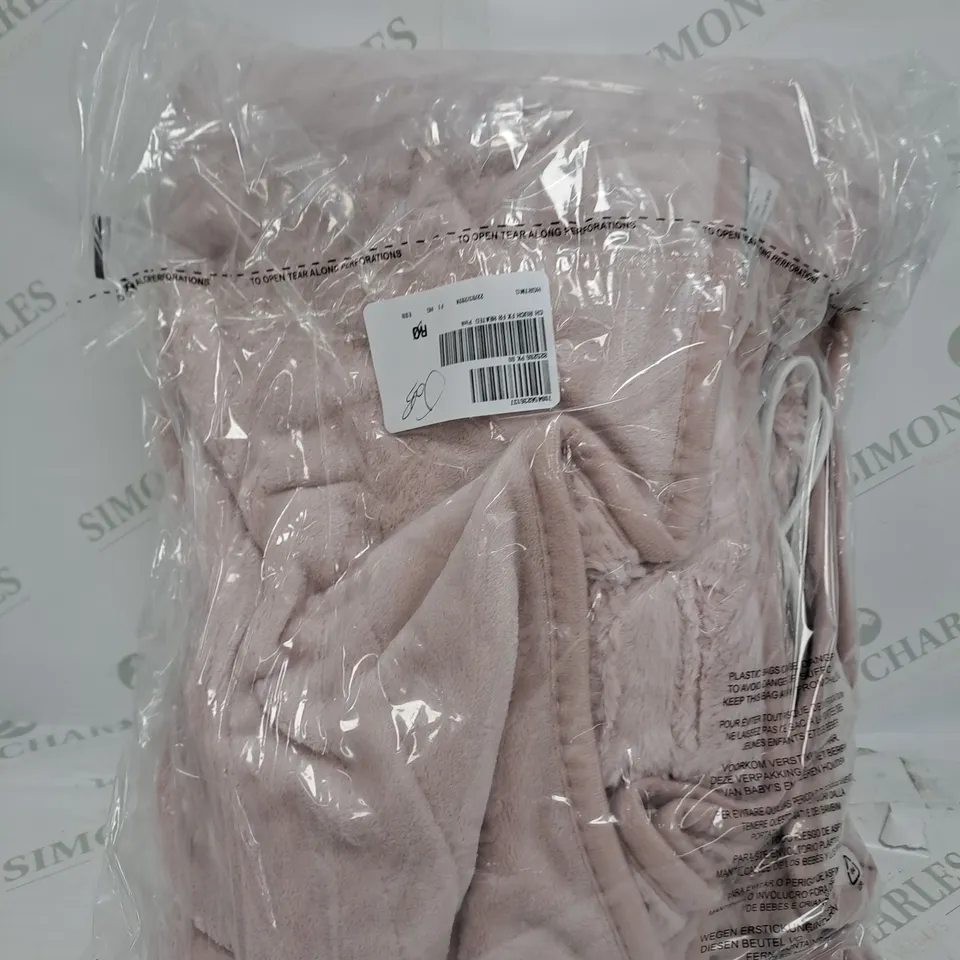 BOXED COZEE HOME FAUX FUR HEATED THROW IN PINK