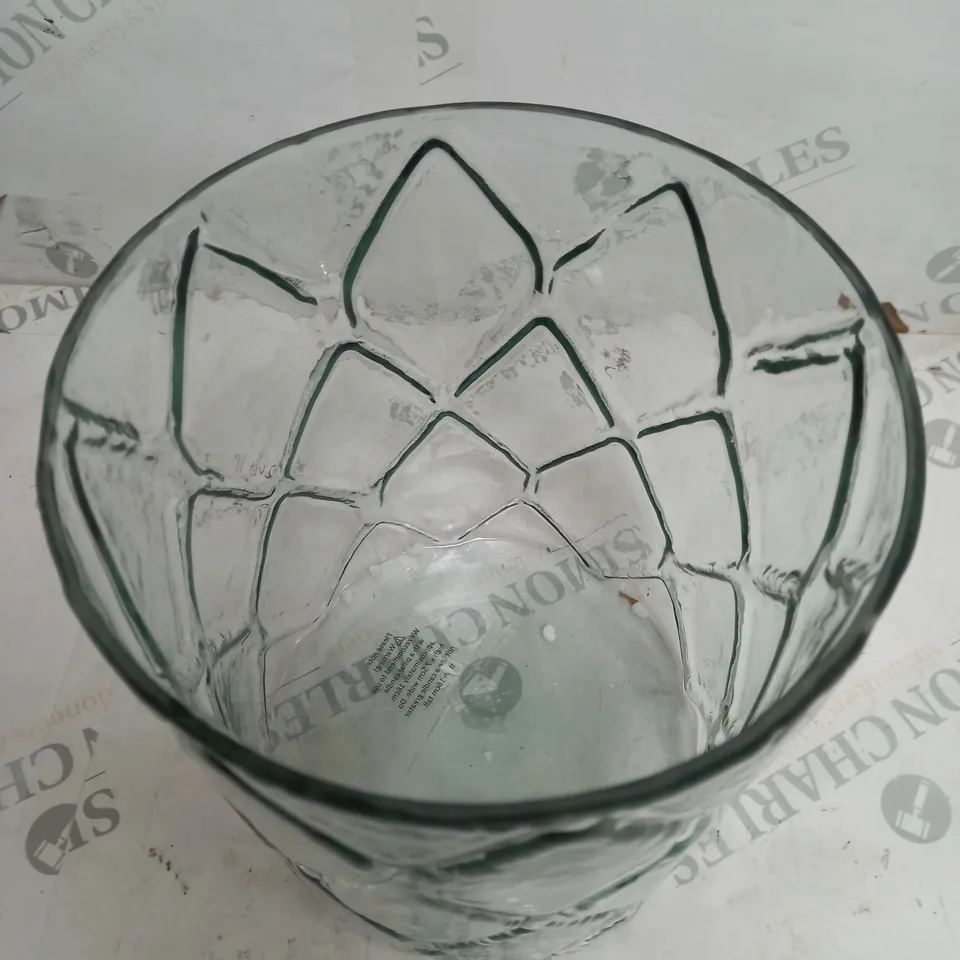 BUNDLEBERRY BY AMANDA HOLDEN CUT GLASS HURRICANE VASE