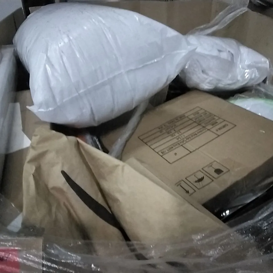 PALLET OF ASSORTED ITEMS INCLUDING STOREMIC TOILET SEAT, HAFSAP MATTRESS TOPPER, GARDEN ARCH, TRI STAT PREMIUM MARBLE COATED FRYING PAN, TOSCANA MIRROR, TROTRONIC AIR PURIFIER