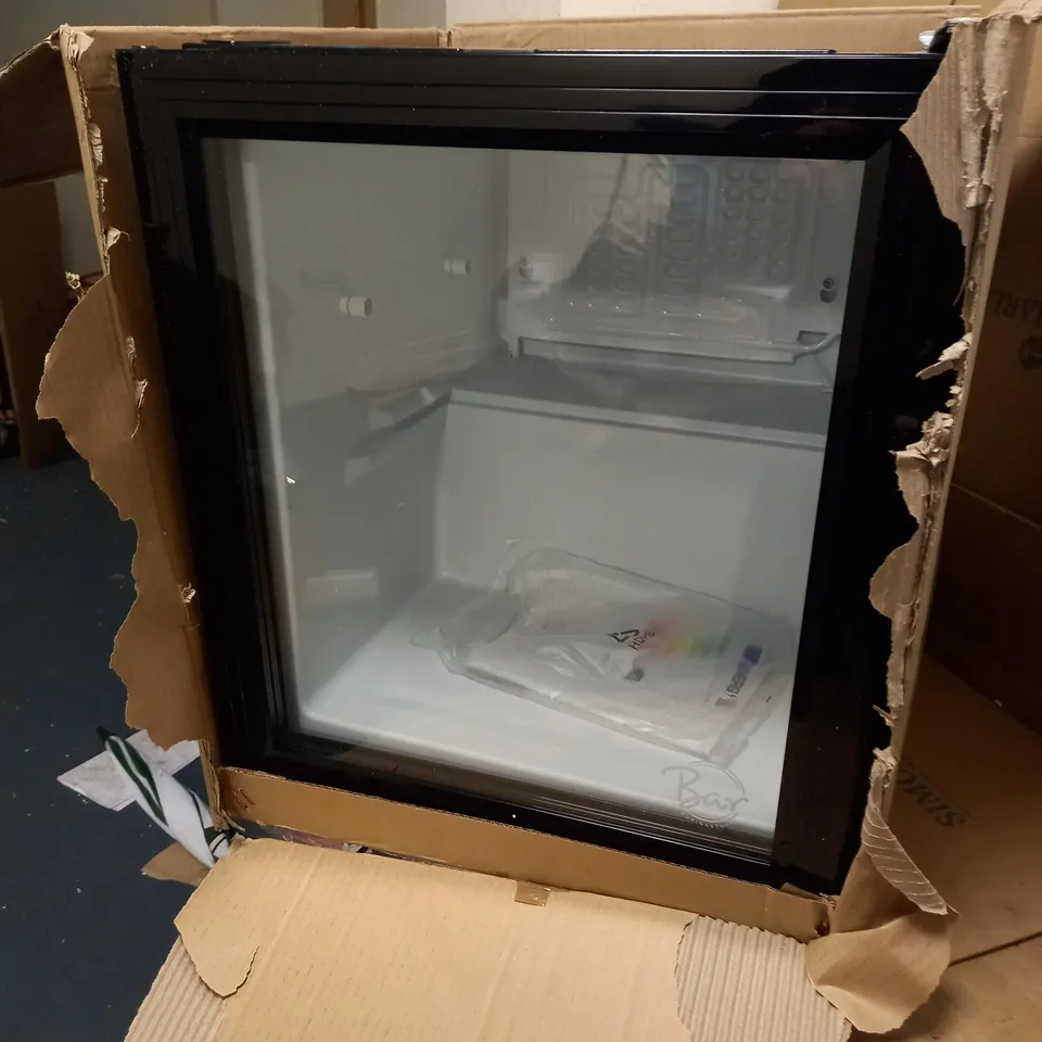 DRINKSTUFF FROSTBITE MINI FRIDGE - BLACK