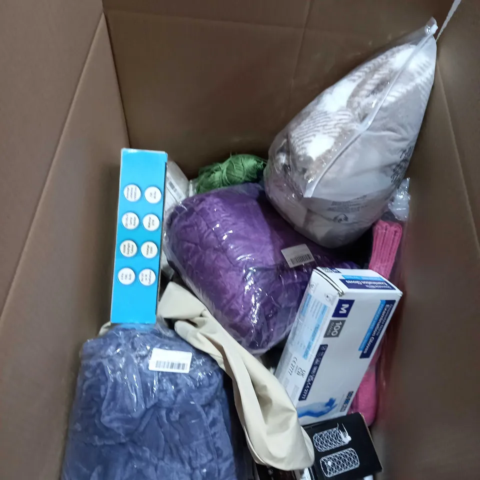 box of assorted items approximately 15 to include dressing gown, pillow, vinyl gloves etc