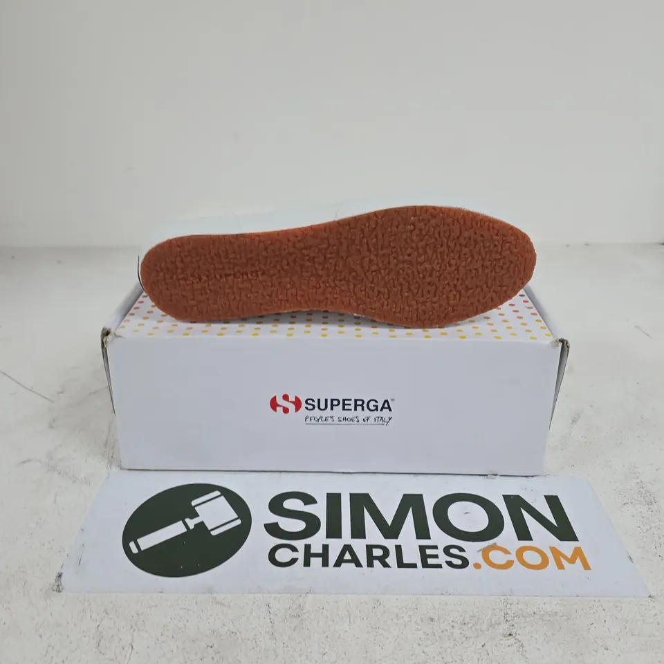 BOXED PAIR OF SUPERGA LINU SHOES IN WHITE - UK 11