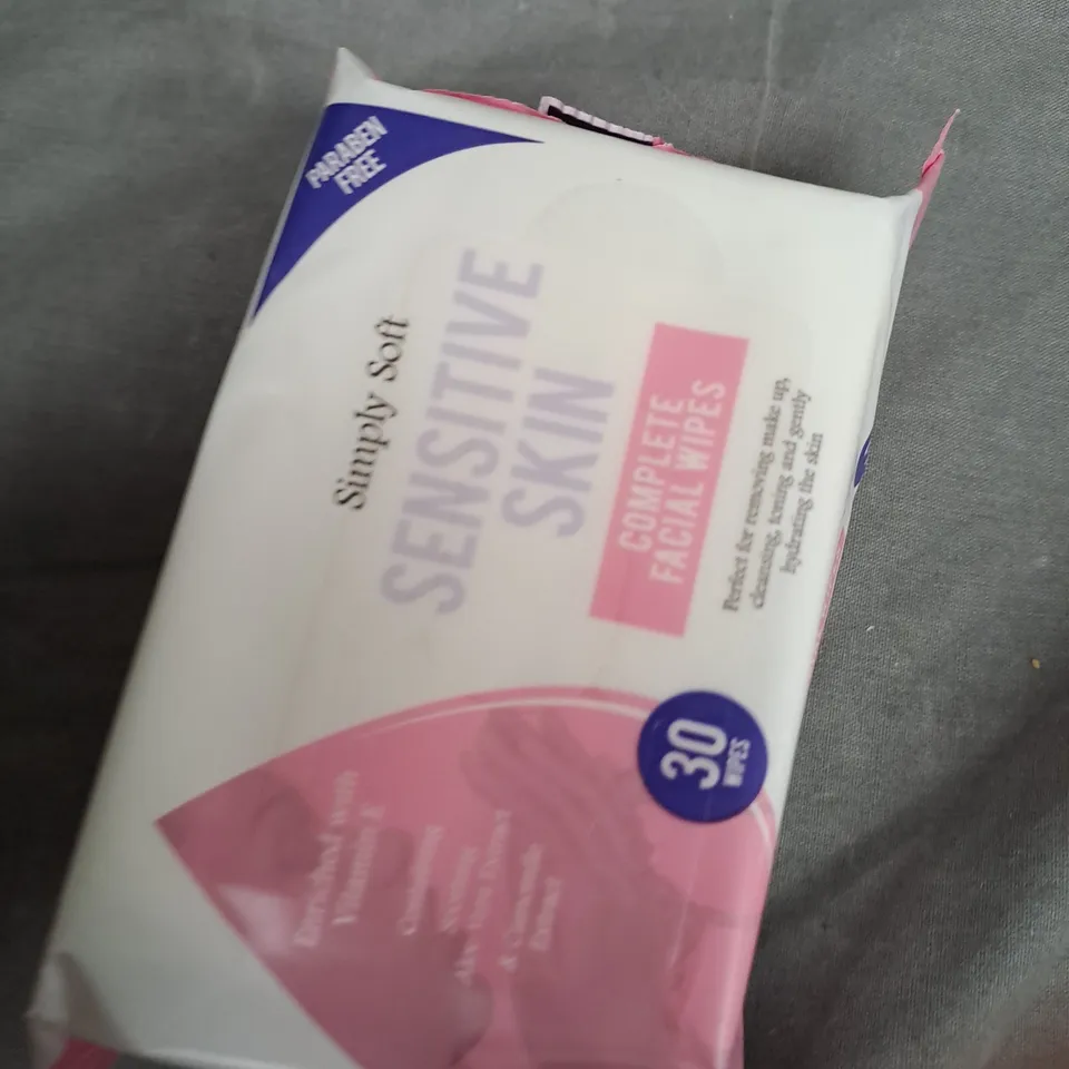 BOX OF 10 SIMPLY SOFT SENSITIVE SKIN FACIAL WIPE PACKS