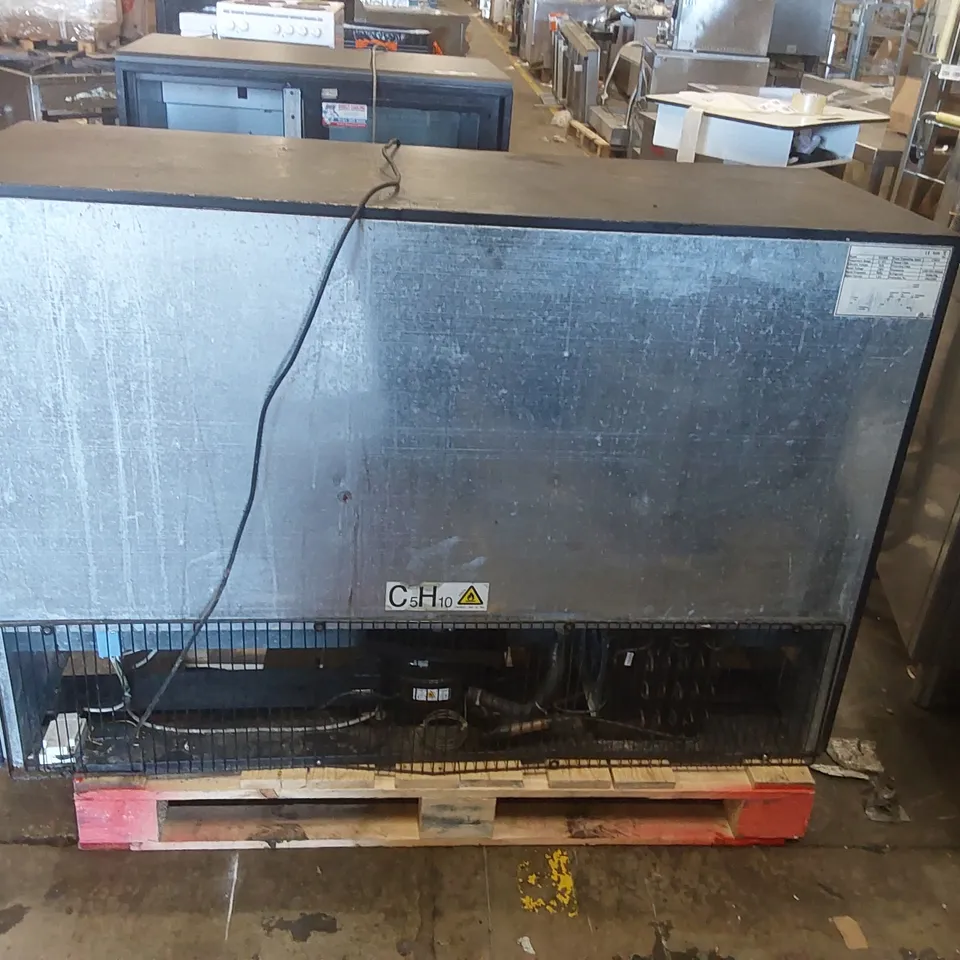 PRODIS NT3BH-HC TRIPLE DOOR BOTTLE COOLER