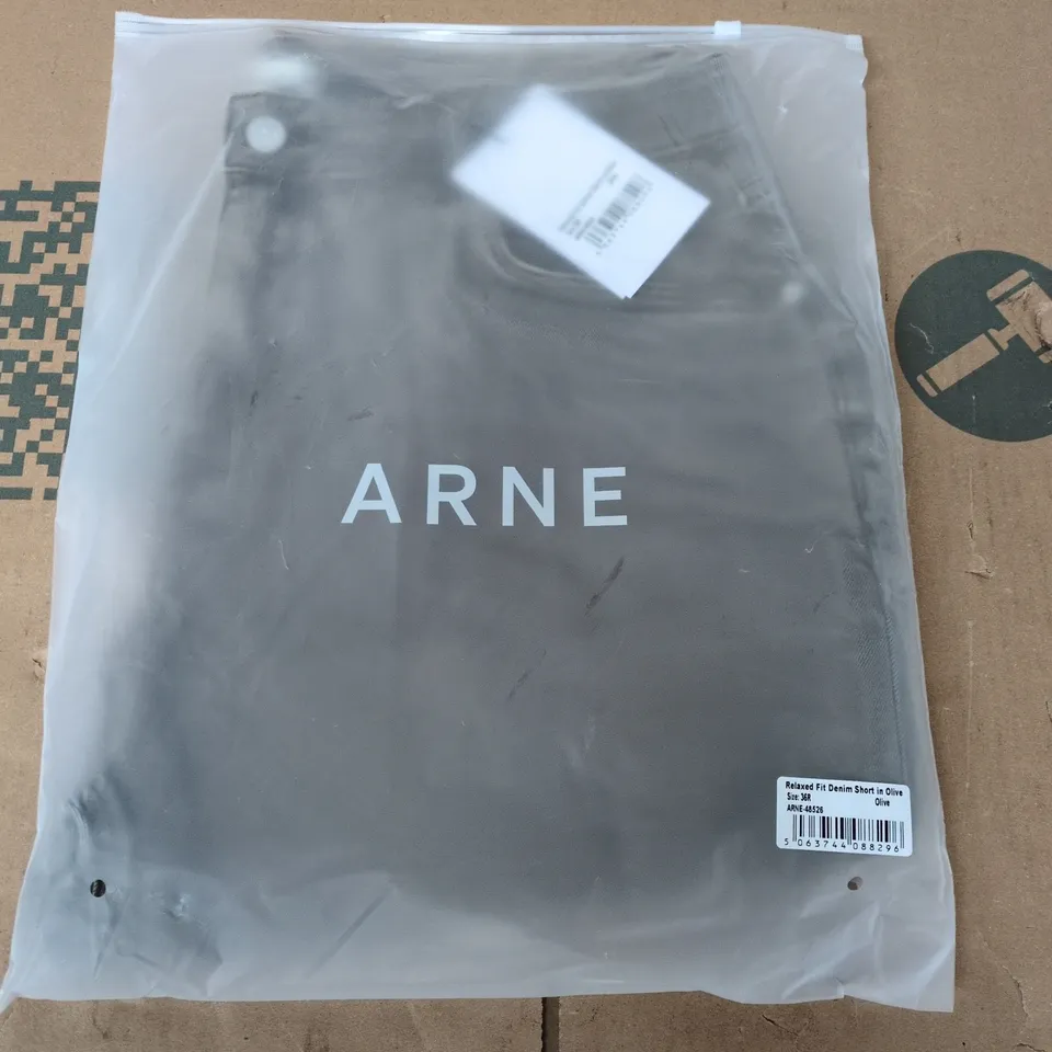 BAGGED ARNE RELAXED FIT DENIM SHORT IN OLIVE - 36R