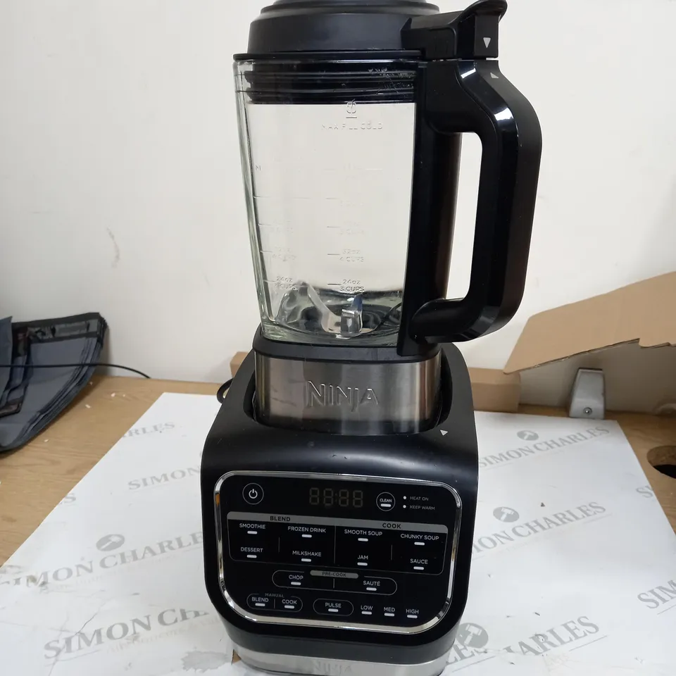 NINJA BLENDER & SOUP MAKER 