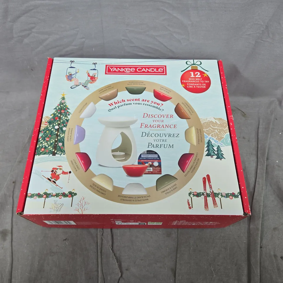 YANKEE CANDLE ADVENT CALENDAR – 12 FRAGRANCES (BOXED)