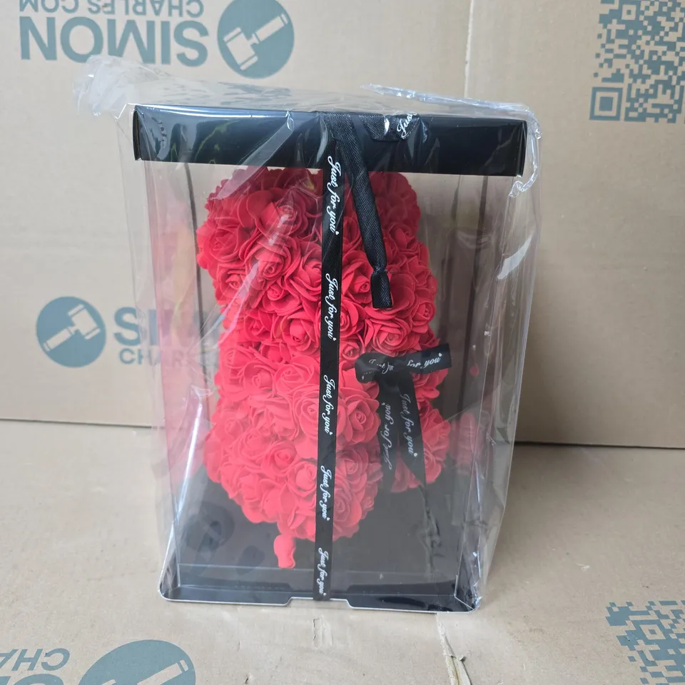 BOX OF APPROXIMATELY 10 BEAR ARTIFICIAL ROSE BOUQUETS