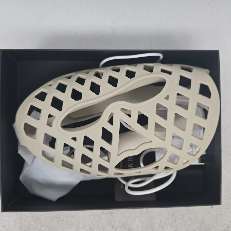 BOXED BEAULUXE SPECTRAGLOW 7 LED MASK