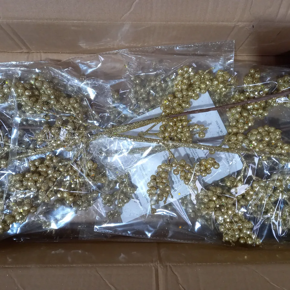 BOXED HOME REFLECTIONS SET OF 4 GLITTER GOLD STEMS 