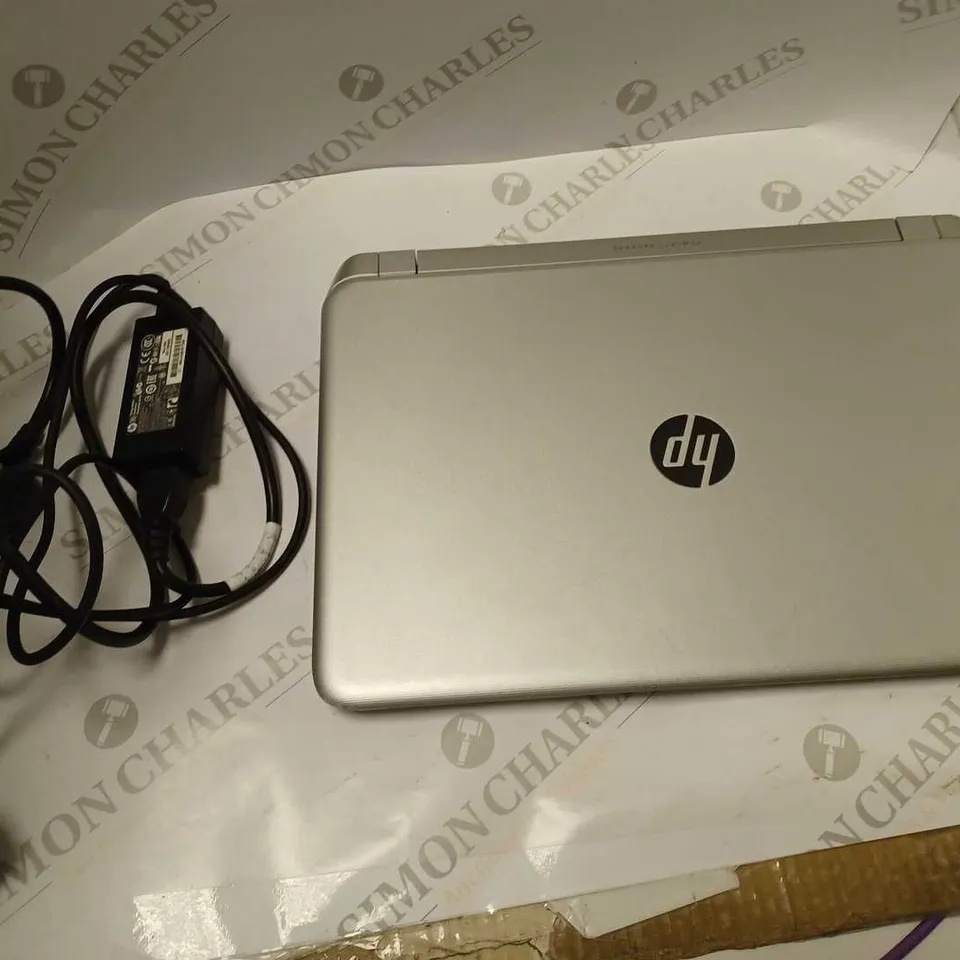 HP PAVILION 15 NOTEBOOK PC AND CHARGER