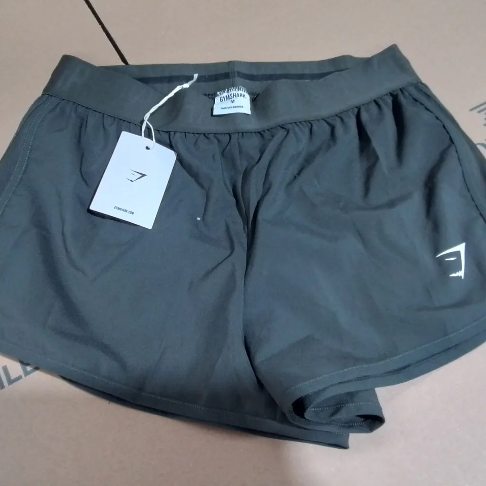 GYMSHARK LOOSE FIT TRAINING SHORTS - M