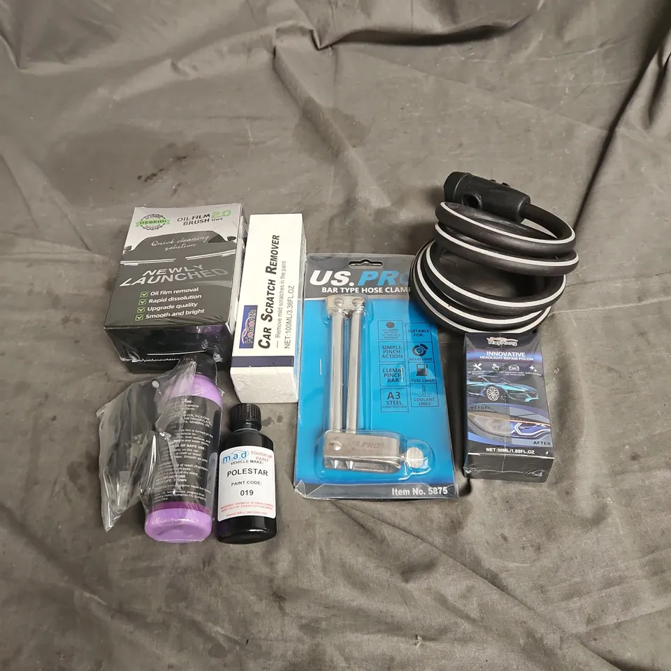 APPROXIMATELY 10 ASSORTED CAR ACCESSORIES TO INCLUDE CAR SCRATCH REMOVER, US PRO BAR TYPE HOSE CLAMP, HEADLIGHT REPAIR POLISH, ETC