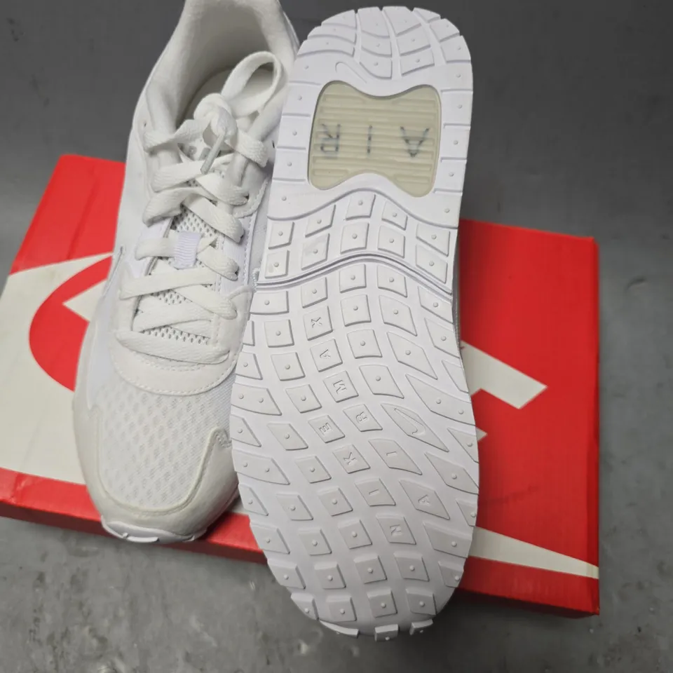 BOXED NIKE AIR MAX SOLO SIZE 6