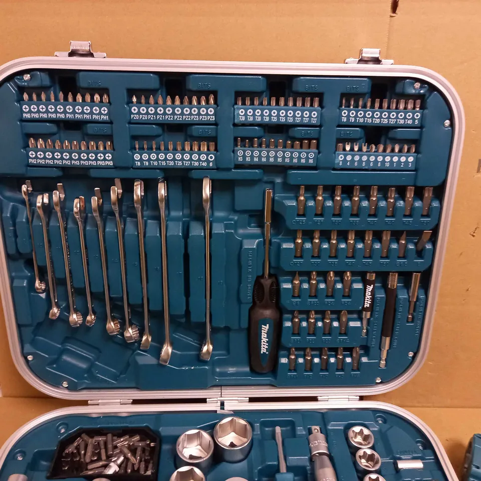 MAKITA SOCKET SET AND DRYWALL SCREWDRIVER