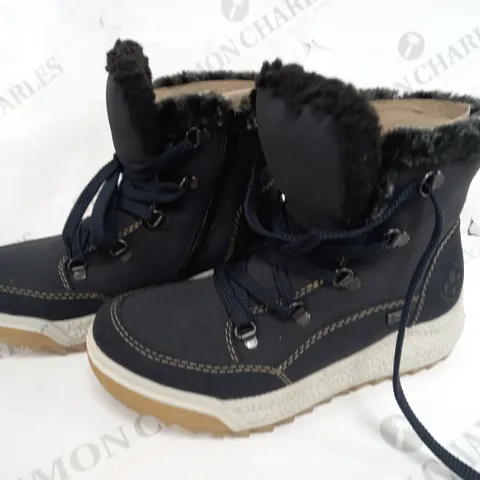 BOXED PAIR OF RIEKER BLUE BOOTS SIZE 3.5
