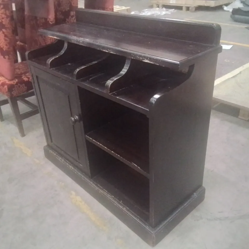 SOLID WOOD PUB RESTERAUNT CUTLERY AND CONDIMENT SIDEBOARD