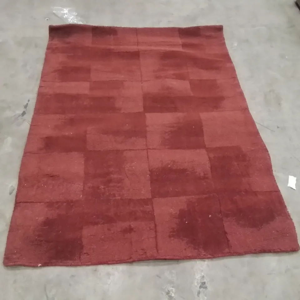 QUALITY DESIGNER AREA RUG - APPROXIMATELY 170X120CM