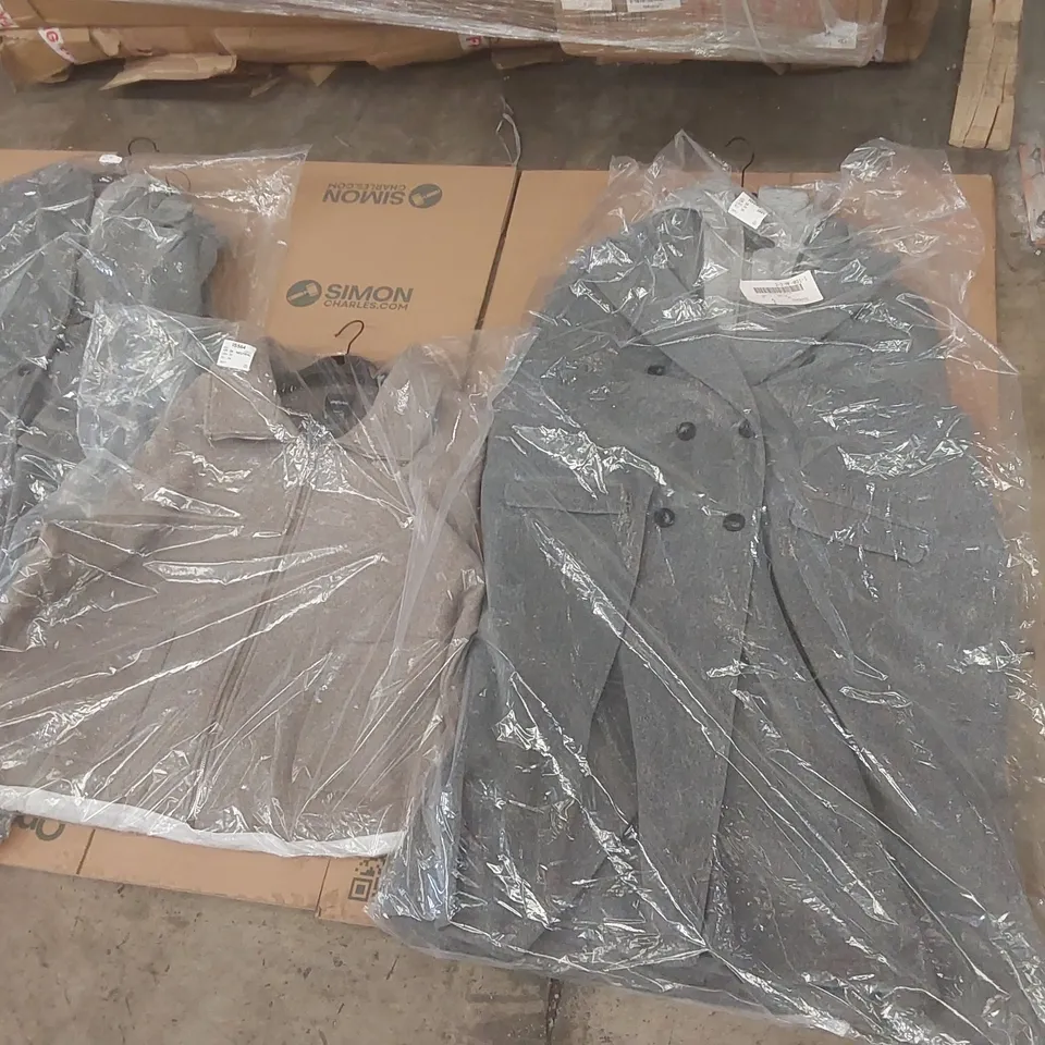 PALLET CONTAINING APPROXIMATELY 95x BRAND NEW JD WILLIAMS COATS, SIMPLY BE JACKETS ECT