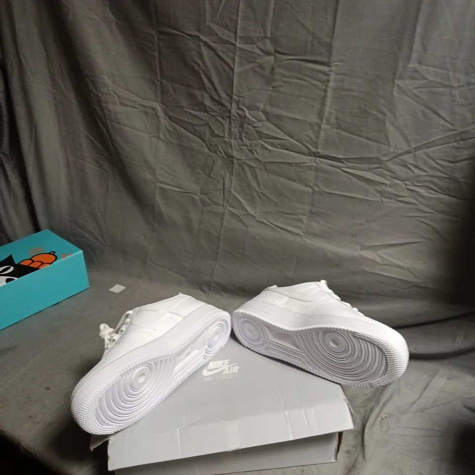 NIKE AIR FORCE 1 ’07 WHITE/WHITE SNEAKERS – UK SIZE 11 (US 12)