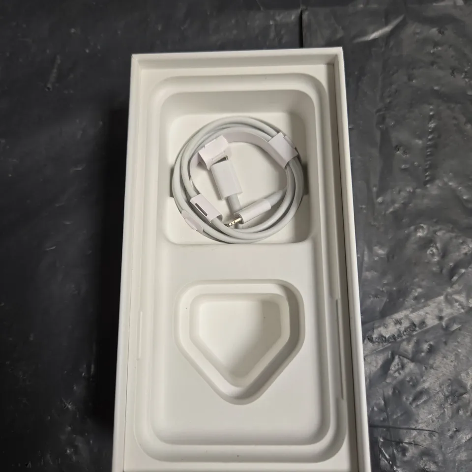APPLE IPHONE XS 64GB - GOLD, BOXED WITH USB CHARGING CABLE (USED)
