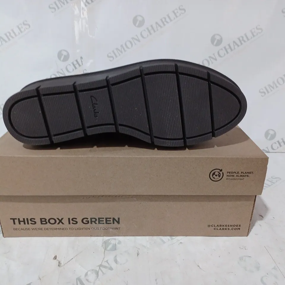 BOXED PAIR OF COLLECTION BY CLARKS AIRABELL MOVE SUEDE BOOTS IN PEBBLE COLOUR SIZE 7