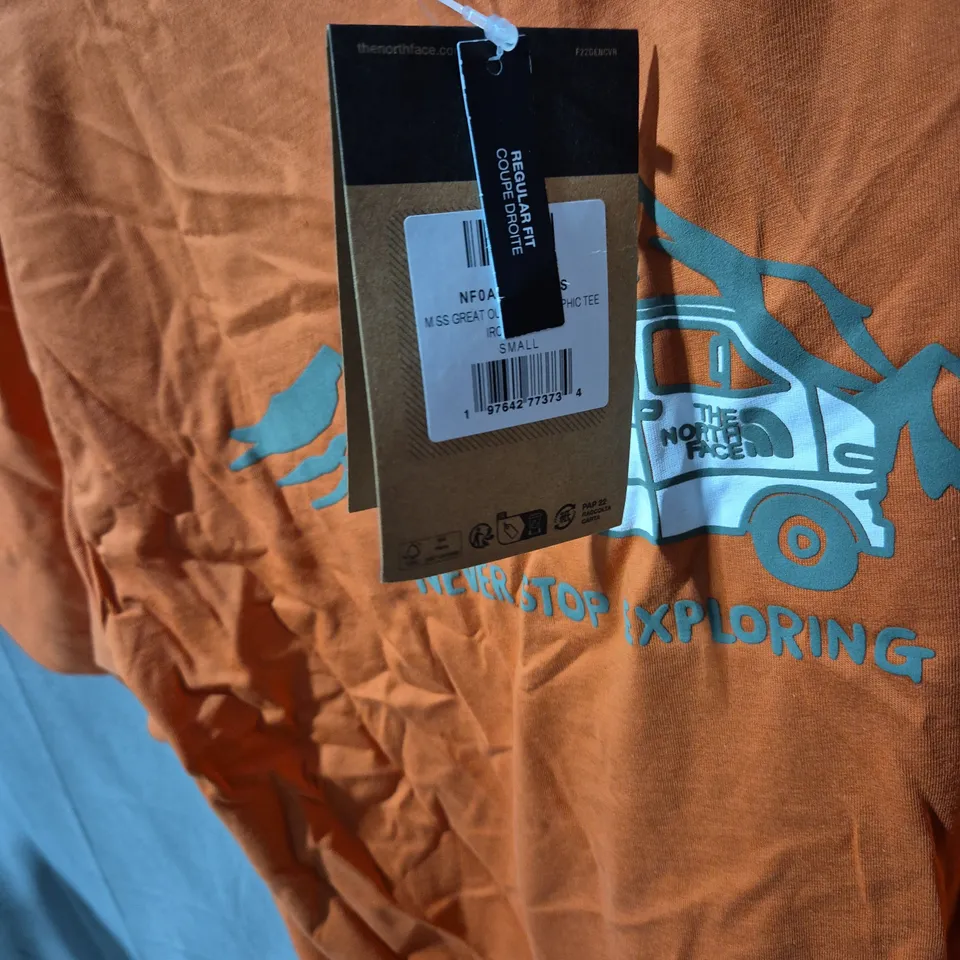 THE NORTH FACE ORANGE T‑SHIRT – REGULAR FIT, UK SMALL, MEN'S GRAPHIC TEE