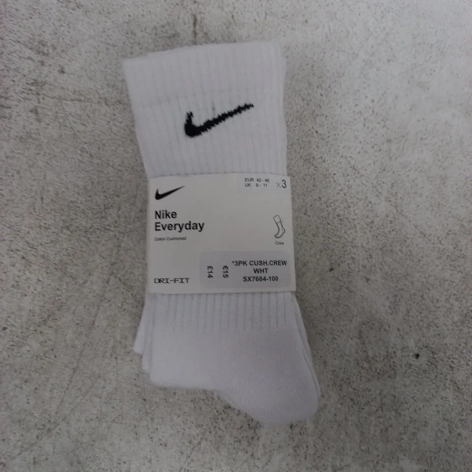 NIKE EVERYDAY COTTON CUSHIONED SOCKS (3-PACK) IN WHITE SIZE 8-11